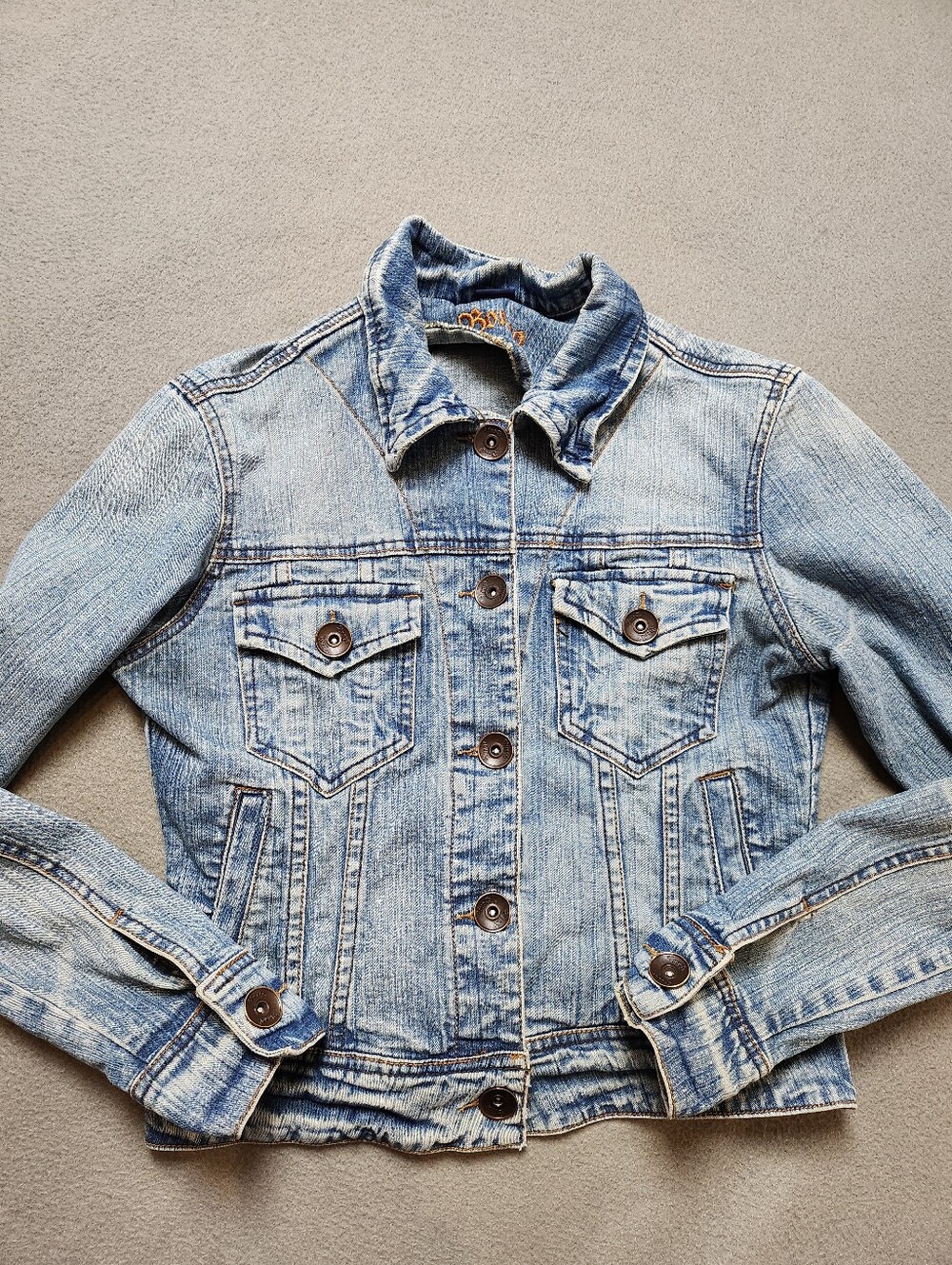 Bongo Light Wash Denim Jacket M Button Front Cropped Fit